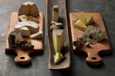 Gifts for the Vermont Cheese Lover | DigInVT Gift Guide 2024