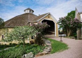 Inn at the Round Barn Farm